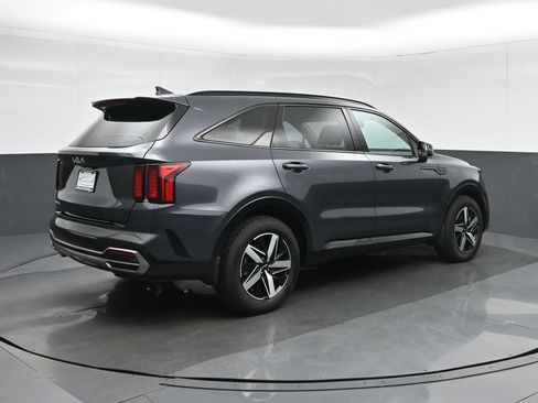 Used 2023 Kia Sorento S FWD image 7