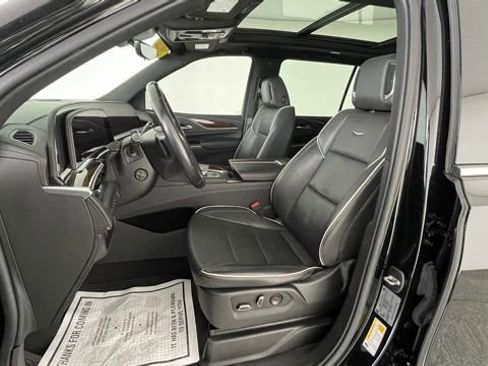 Used 2022 Cadillac Escalade ESV Premium Luxury image 34