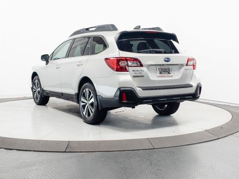 Used 2019 Subaru Outback 2.5i Limited w/ Popular Package #2 AWD/4WD image 9