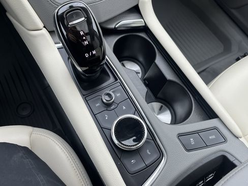 Certified 2020 Cadillac XT6 Premium Luxury image 16