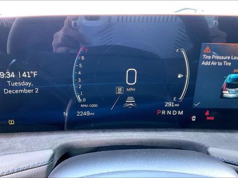 Used 2025 Cadillac XT4 Sport image 24