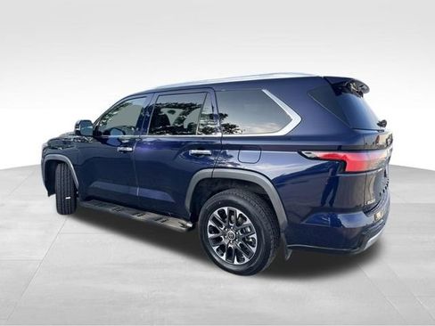 Used 2024 Toyota Sequoia Limited w/ Tow Technology Package AWD/4WD image 5