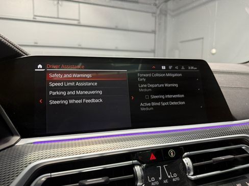 Used 2022 BMW X5 xDrive40i w/ M Sport Package AWD/4WD image 25