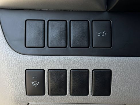 Used 2016 Toyota Highlander XLE FWD image 22