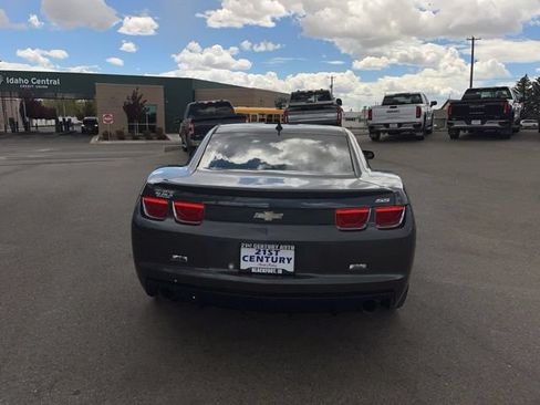 Used 2010 Chevrolet Camaro SS RWD image 12
