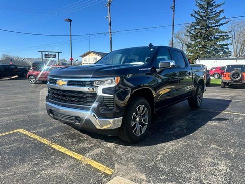 Used 2024 Chevrolet Silverado 1500 LT AWD/4WD image 5