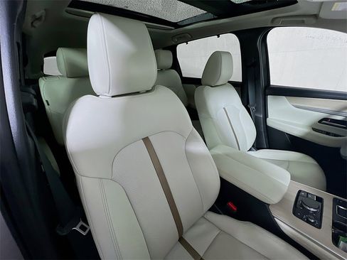 Used 2024 MAZDA CX-90 Plug-In Hybrid w/ Premium Plus image 26