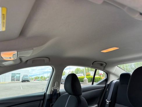 Used 2024 Nissan Sentra SV FWD image 18