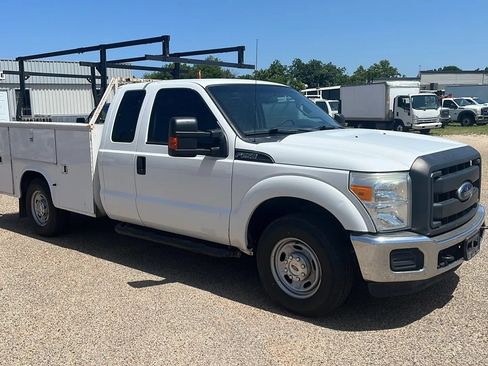 Used 2015 Ford F250 XL w/ Power Equipment Group RWD image 5