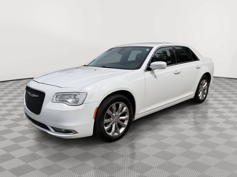 Used 2016 Chrysler 300 Limited w/ Driver Convenience Group AWD/4WD image 2
