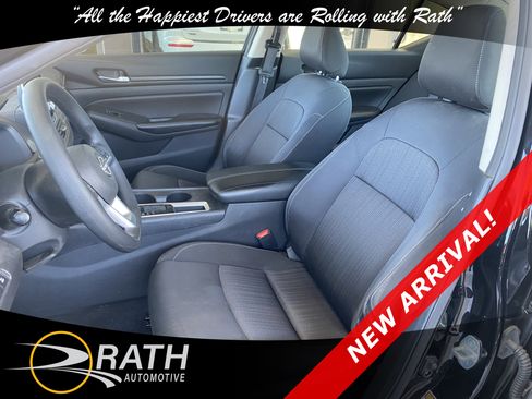 Used 2021 Nissan Frontier SV w/ Midnight Edition Floor Mats RWD image 10