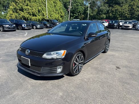 Used 2014 Volkswagen Jetta GLI Autobahn FWD image 7
