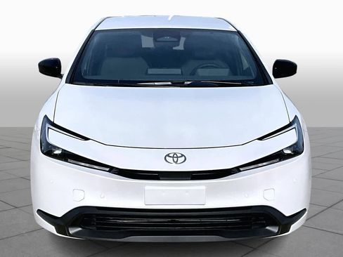 New 2026 Toyota Prius LE image 3