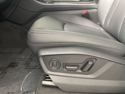 New 2026 Audi Q8 Premium Plus image 13