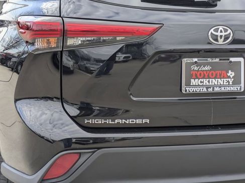 Used 2023 Toyota Highlander XLE image 8
