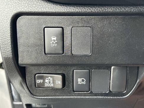 Used 2022 Toyota Tacoma SR AWD/4WD image 18