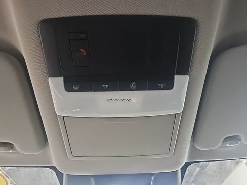 Used 2025 Nissan Rogue SV image 23