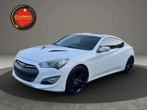 Used 2016 Hyundai Genesis Coupe 3.8 RWD image 2