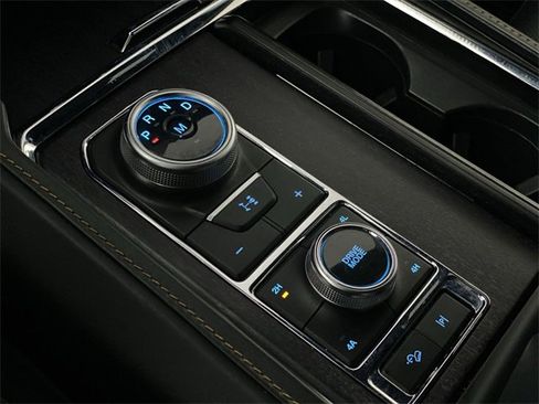 Used 2023 Ford Expedition Platinum image 21