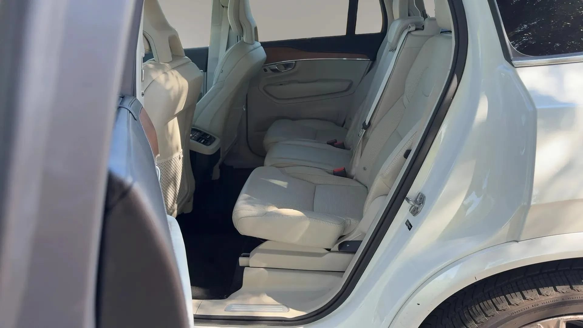 Used 2017 Volvo XC90 T6 Inscription w/ Vision Package AWD/4WD image 17