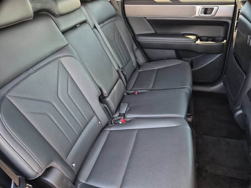 Used 2025 Hyundai Santa Fe SEL AWD/4WD image 31