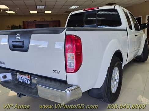 Used 2019 Nissan Frontier SV RWD image 5