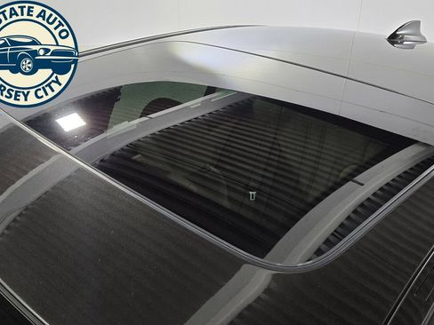 Used 2017 BMW 530i xDrive AWD/4WD image 9