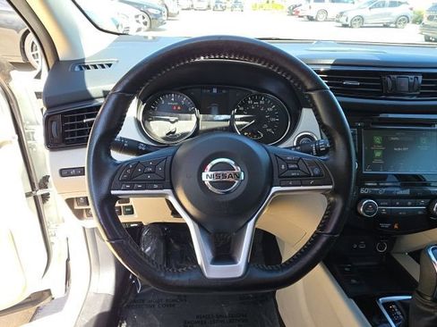 Used 2021 Nissan Rogue Sport SL w/ Premium Package image 16