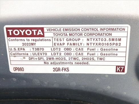 Used 2022 Toyota Highlander XLE AWD/4WD image 27