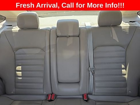 Used 2017 Ford Fusion SE FWD image 8