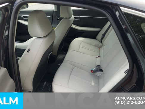 Used 2025 Hyundai Sonata Limited FWD image 18