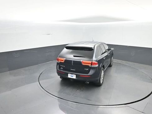 Used 2014 Lincoln MKX FWD w/ Equipment Group 101A image 30