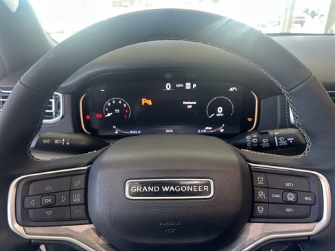 New 2026 Jeep Grand Wagoneer L Limited AWD/4WD image 44