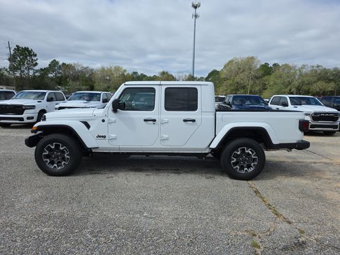 New 2026 Jeep Gladiator Sport image 7