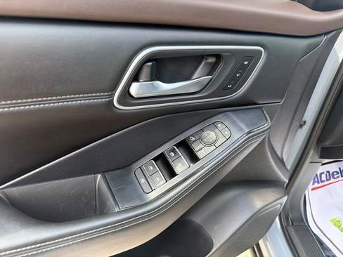 Used 2021 Nissan Rogue SL FWD image 29
