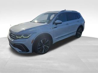 Used 2022 Volkswagen Tiguan SEL R-Line video 3