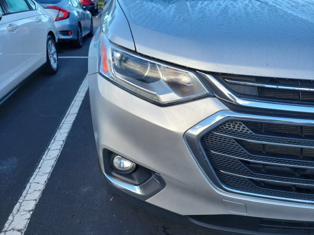 Used 2020 Chevrolet Traverse LT FWD image 8