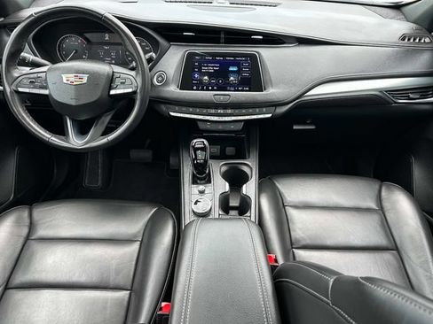 Used 2023 Cadillac XT4 Premium Luxury AWD/4WD image 13