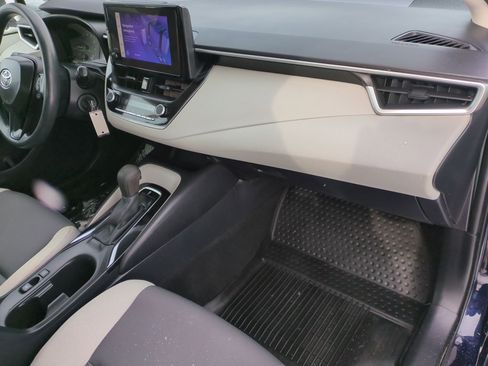 Used 2024 Toyota Corolla LE image 21