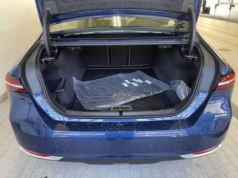 Used 2026 BMW i5 eDrive40 image 7