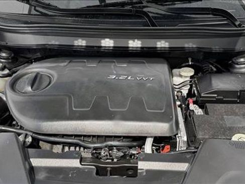 Used 2014 Jeep Cherokee Latitude w/ Comfort/Convenience Group FWD image 21