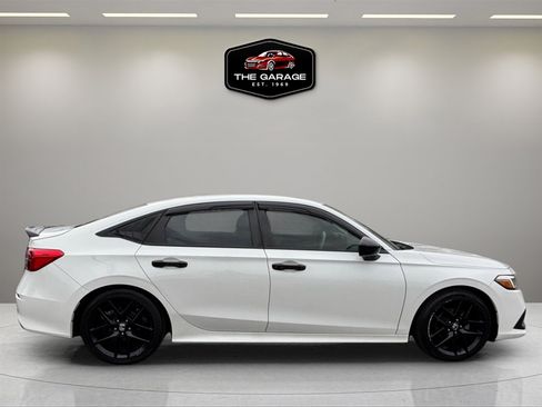 Used 2022 Honda Civic Sport image 14