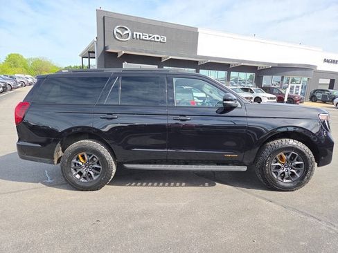 Used 2025 Ford Expedition Tremor AWD/4WD image 6