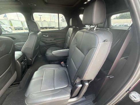Used 2023 Chevrolet Traverse RS AWD/4WD image 26