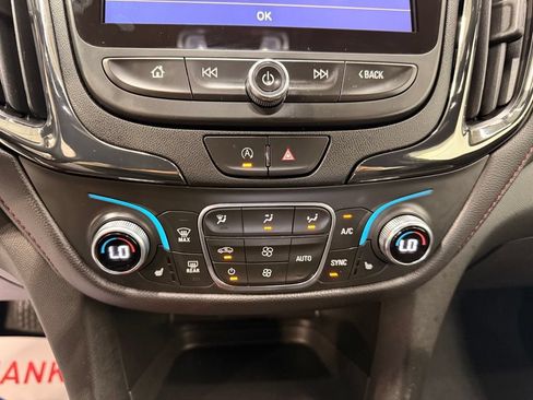 Used 2022 Chevrolet Equinox RS w/ RS Leather Package FWD image 18