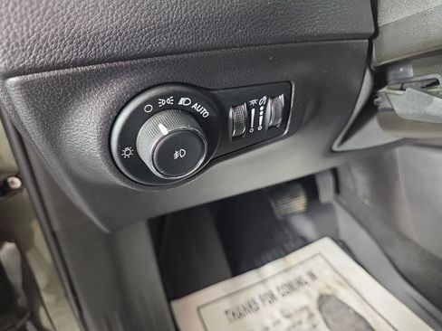 Used 2019 Jeep Compass Limited AWD/4WD image 13
