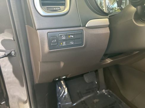 Used 2022 MAZDA CX-9 Signature image 47