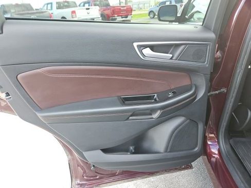 Used 2020 Ford Edge Titanium w/ Equipment Group 301A AWD/4WD image 13