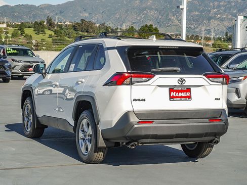 New 2025 Toyota RAV4 XLE image 5