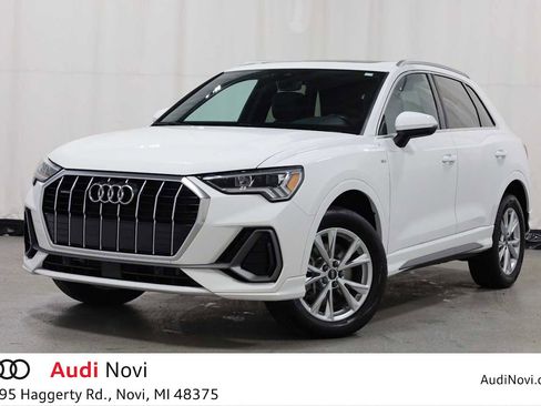 Used 2023 Audi Q3 2.0T Premium w/ Convenience Package image 1